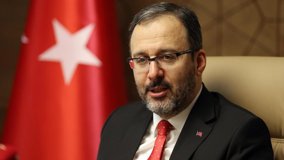 Bakan Kasapoğlu’ndan A Milli Kadın Basketbol Takımı’na tebrik