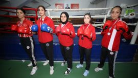 Ordulu kadın boksörler Sürmeneli'yi örnek alıyor